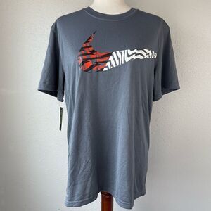 NWOT Nike Swoosh T-Shirt Size L